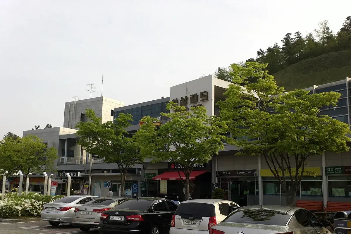 금산인삼랜드휴게소 (대전 방향) 현장 사진 2 — 충남 대전통영선 · 상행